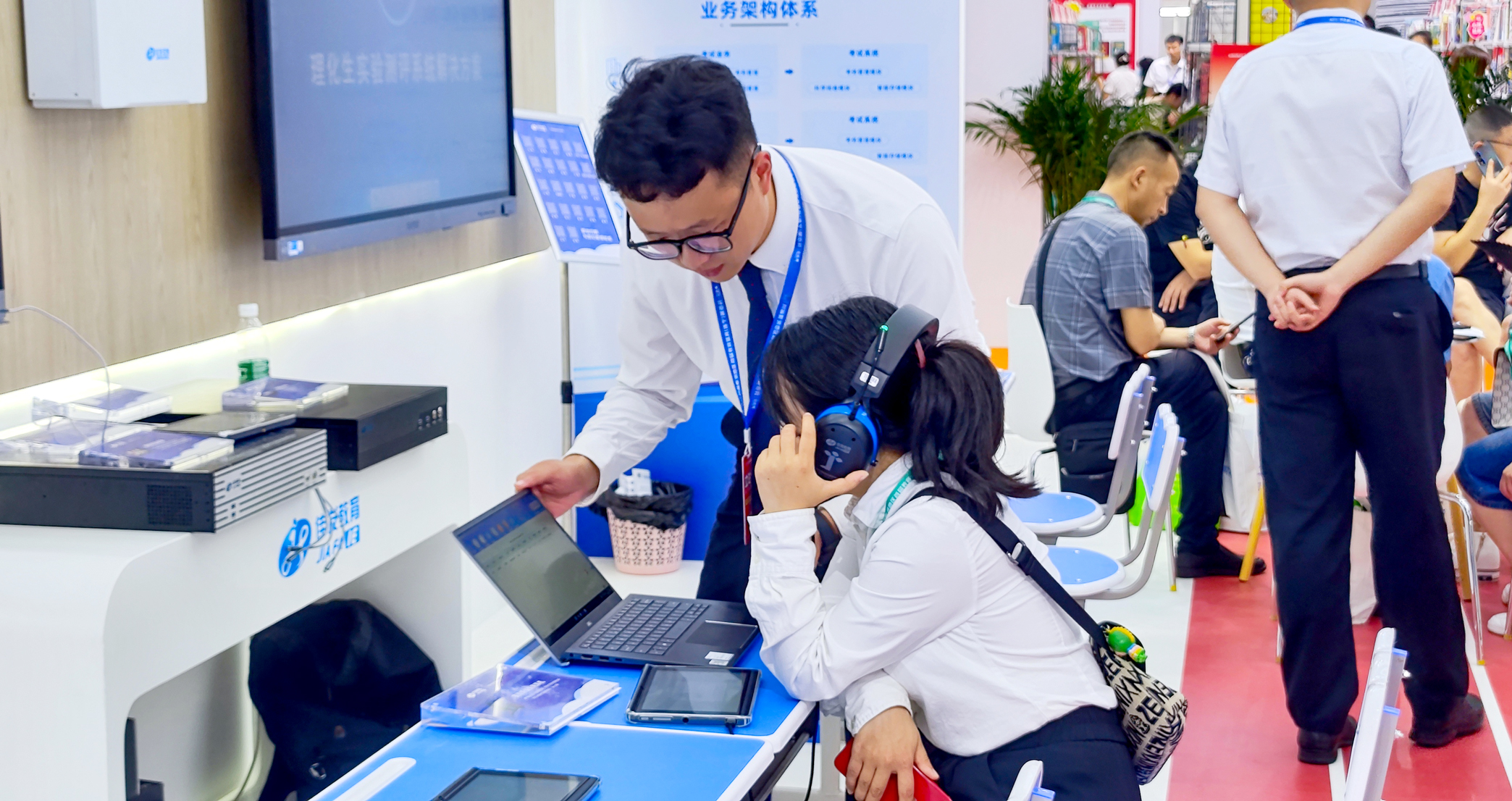 1695003908144856.jpg Ó¢Óï»ú¿¼02.jpg